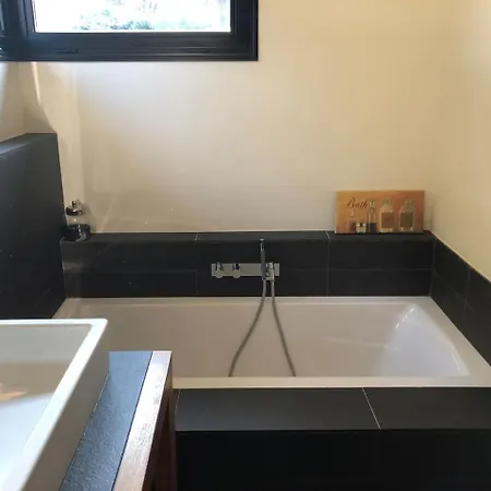 Nostra * Saint-Raphaël