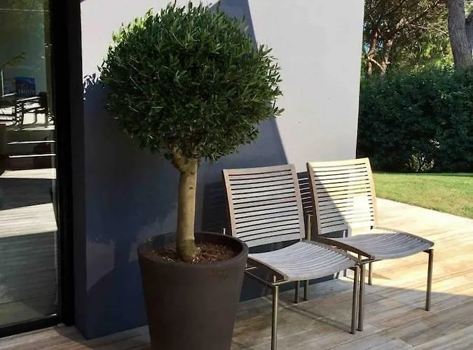 Nostra Сен-Рафаель