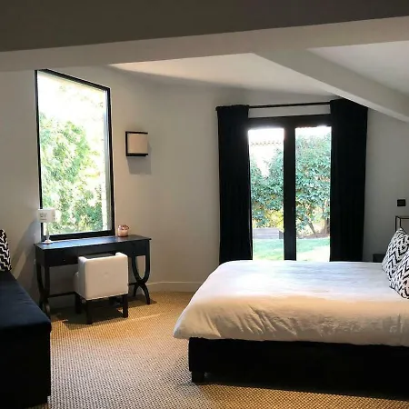 Villa Nostra *