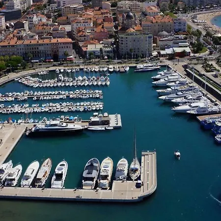 Βίλα Nostra Saint-Raphaël