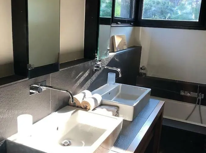 Nostra Saint-Raphaël